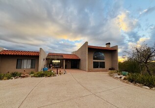 4030 E Camino de la Bajada in Tucson, AZ - Building Photo - Building Photo