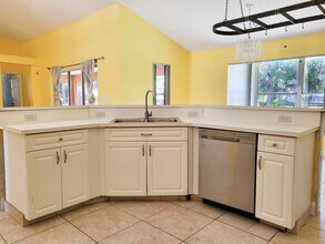 16190 64th Pl N in Westlake, FL - Building Photo - Building Photo