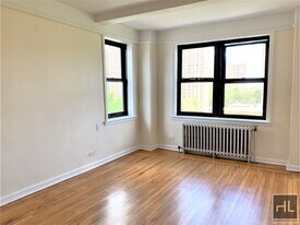 AMSTERDAM AVENUE, Unit 9H in New York, NY - Building Photo