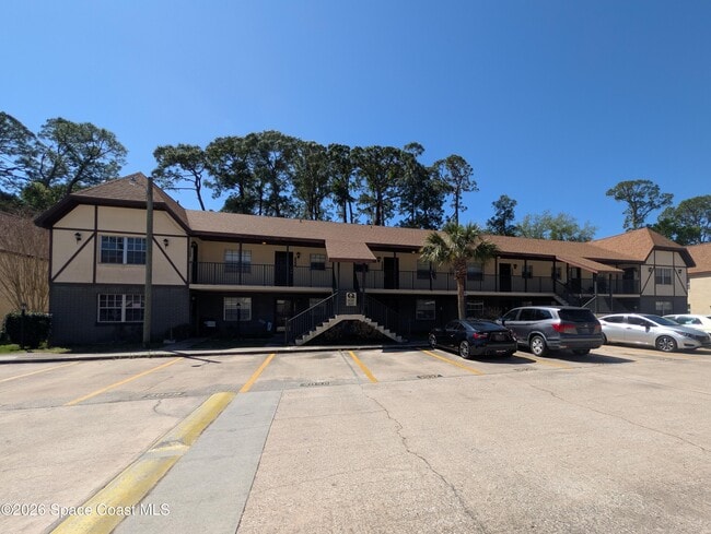 property at 3039 Sir Hamilton Cir