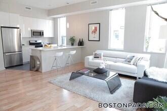 55 Glenville Ave in Boston, MA - Foto de edificio - Building Photo