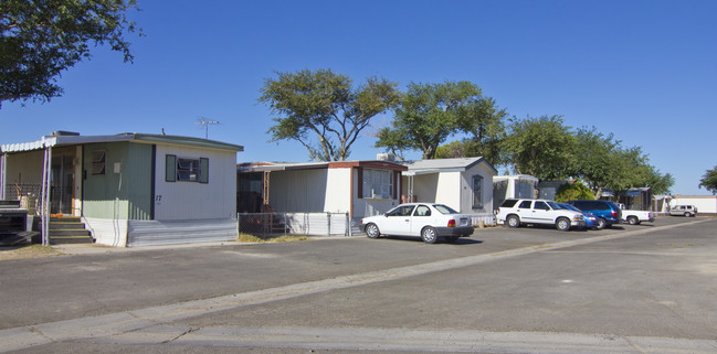 Antelope Valley Mobile Estates in Rosamond, CA - Building Photo - Building Photo