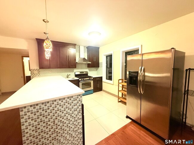 property at 7 Elm St