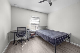 3300 NW 15th Ln in Cape Coral, FL - Building Photo - Building Photo