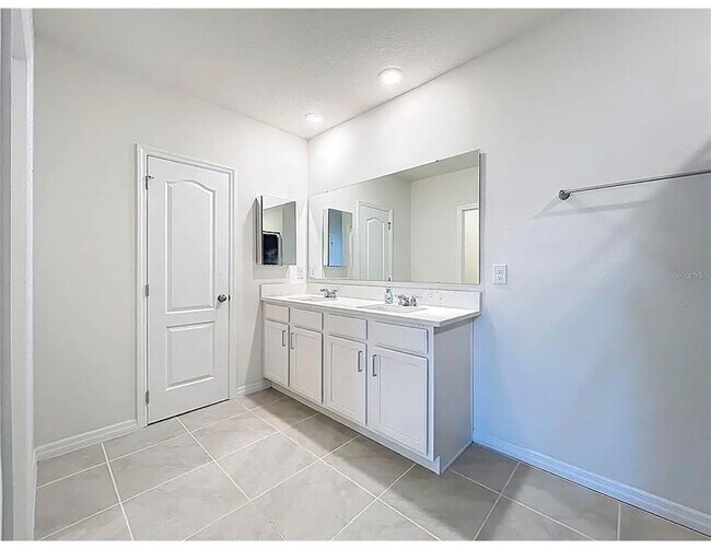 2553 Shamrock St in Tavares, FL - Building Photo - Building Photo