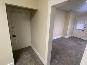 242 2nd St SW, Unit 242 in Carrollton, OH - Foto de edificio - Building Photo