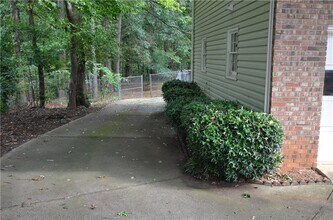 4064 Stephanie Ct in Kennesaw, GA - Building Photo - Building Photo