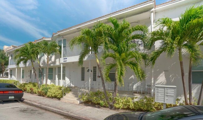 Clearview Condominiums in Miami Beach, FL - Building Photo - Building Photo