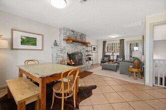 17097 Lake Sequoyah Dr in Fayetteville, AR - Building Photo - Building Photo