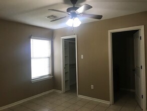 5238 Ogea Rd in Lake Charles, LA - Building Photo - Building Photo