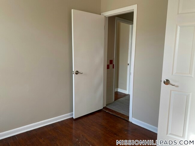 119 George St, Unit 2 in Boston, MA - Foto de edificio - Building Photo