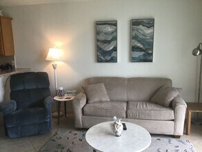 1433 N ATLANTIC Ave in Daytona Beach, FL - Foto de edificio - Building Photo