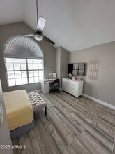 5704 E Aire Libre Ave in Scottsdale, AZ - Foto de edificio - Building Photo