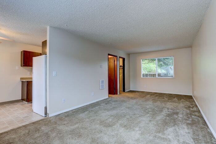 2665 SE 162nd Ave in Portland, OR - Foto de edificio