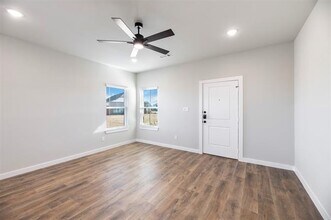 4013 Lecroy Ct in Midlothian, TX - Building Photo - Building Photo