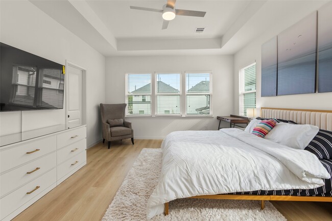 property at 5506 Oakmont Villas Dr