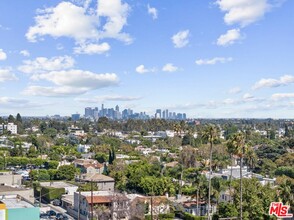 727 N Harper Ave in Los Angeles, CA - Building Photo - Building Photo