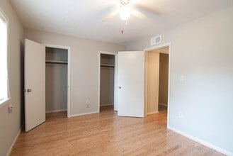 1009 Washington St in Brenham, TX - Building Photo - Building Photo