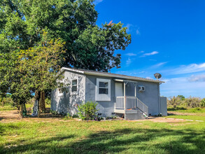 12838 Florida Ave in Astatula, FL - Building Photo - Building Photo