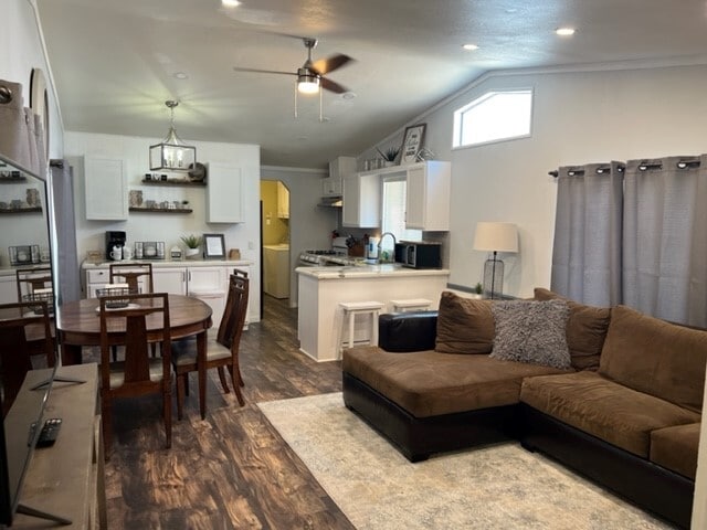 property at 4344 La Mesa Rd
