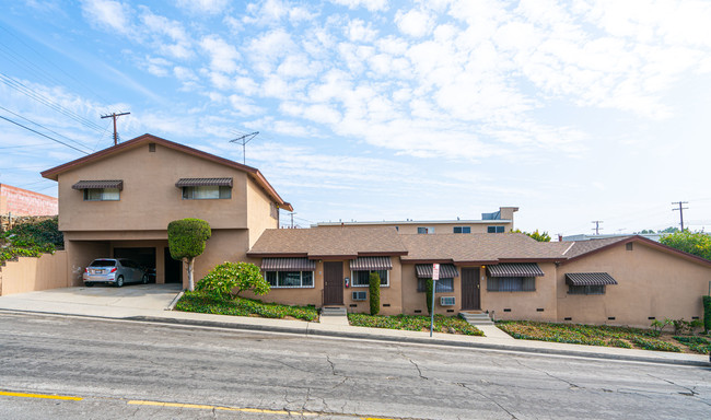 1761 College View Dr in Monterey Park, CA - Foto de edificio - Primary Photo