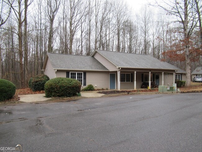 property at 95 Live Oak Rd