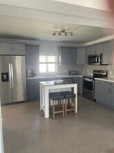 5901 SW 62nd Terrace in South Miami, FL - Building Photo - Building Photo