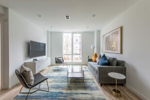 300 Marshall Dr in Hoboken, NJ - Building Photo