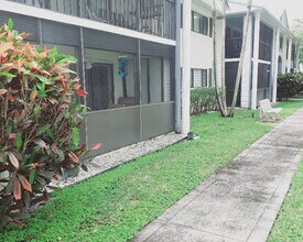 15449 Lakes of Delray Blvd, Unit 106 in Delray Beach, FL - Building Photo - Building Photo