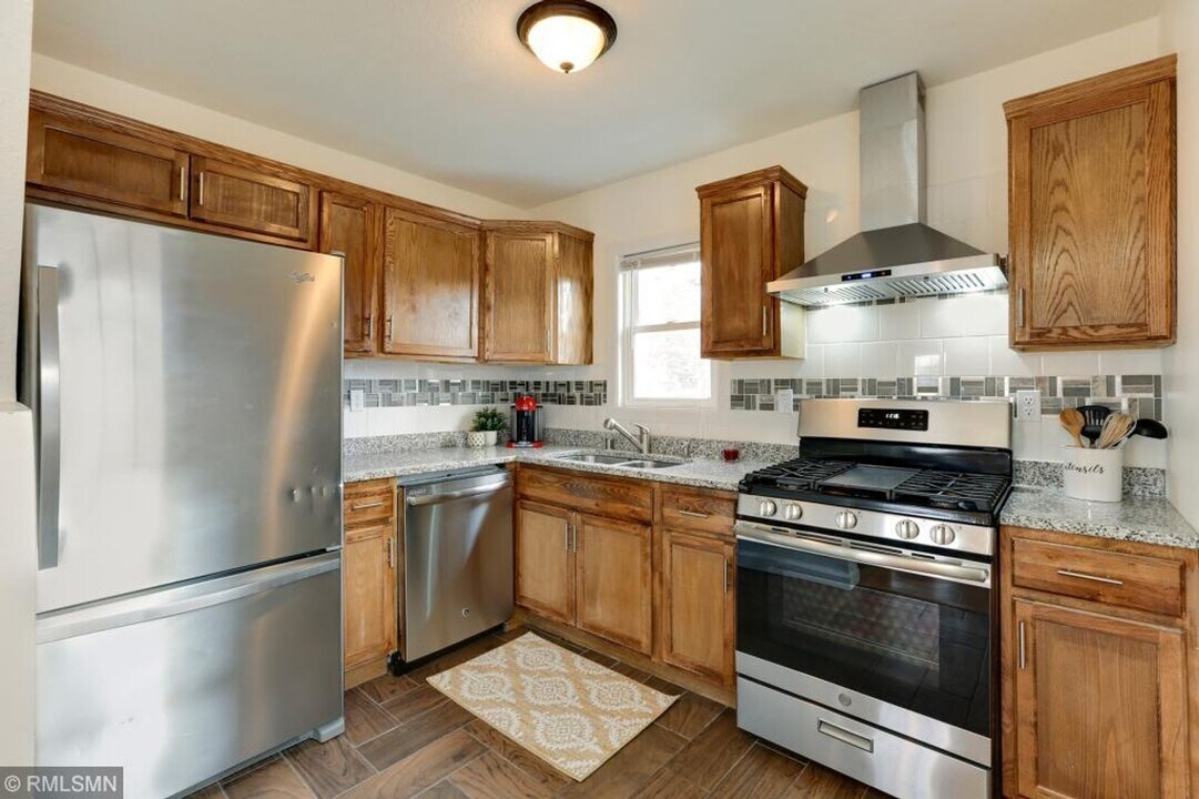 4401 Reservoir Blvd in Minneapolis, MN - Building Photo