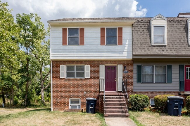 property at 1124 Mountain View Dr