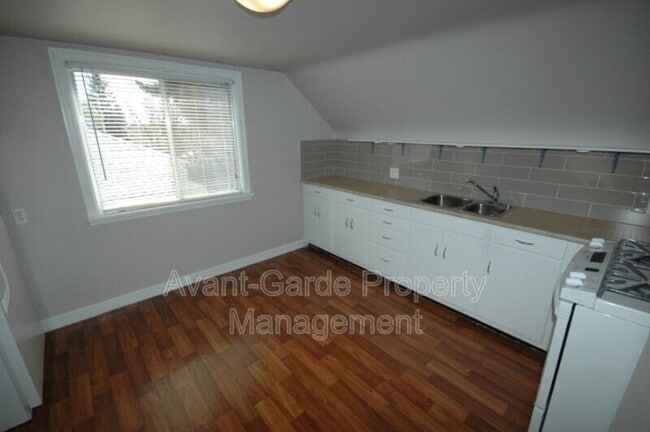 12114-12102 102 St NW in Edmonton, AB - Building Photo - Building Photo