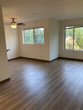 Lake Burien View in Burien, WA - Building Photo - Building Photo