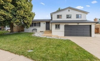 9563 W Caley Ave in Littleton, CO - Building Photo