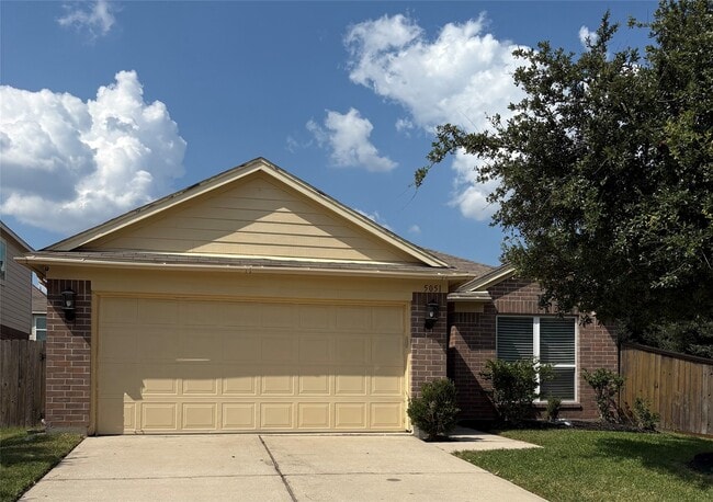 5051 Dappled Grove Trail