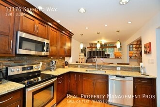 11176 Saffold Way in Reston, VA - Building Photo - Building Photo