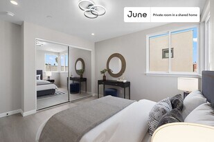 Room in Shared 5 bed/5 bath home, Unit E in Los Angeles, CA - Building Photo