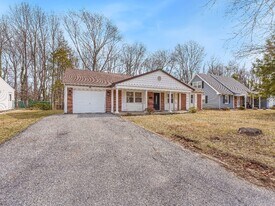 110 Eastbrook Ln in Willingboro, NJ - Building Photo