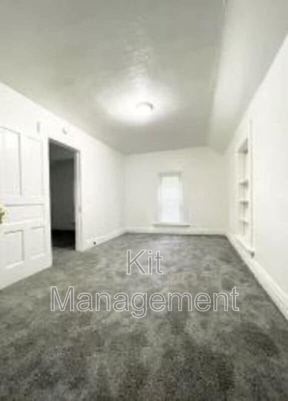 4053 Walker Ave in Toledo, OH - Building Photo - Building Photo