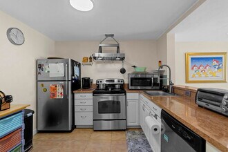 300 NE 26th Ave in Boynton Beach, FL - Building Photo - Building Photo