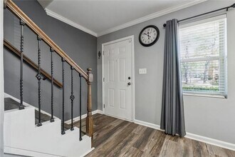 135 N River Dr in Atlanta, GA - Building Photo - Building Photo