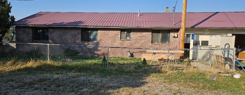 14 3rd St in Willow Creek, MT - Building Photo