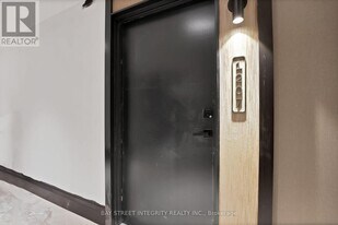 36 Olive Ave in Toronto, ON - Building Photo