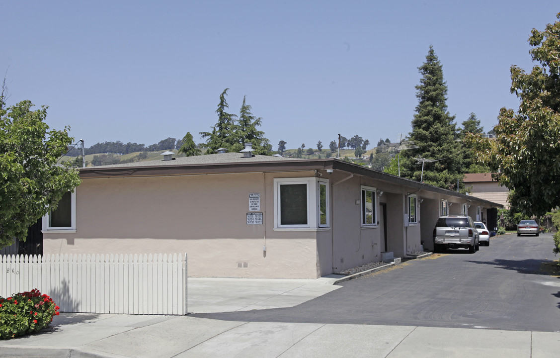 16118-16152 Mateo St in San Leandro, CA - Foto de edificio