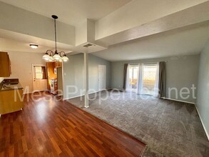 9628 Madrona Dr in Fontana, CA - Building Photo - Building Photo