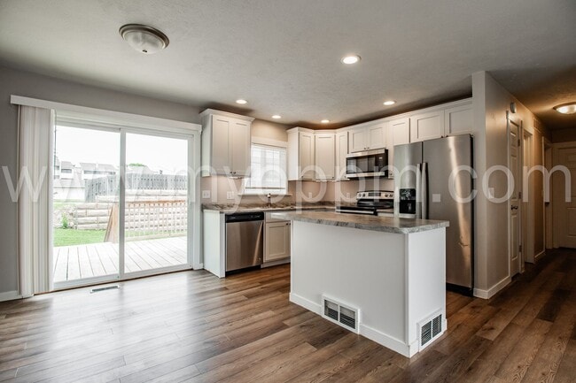 13616 Emiline Cir in Omaha, NE - Building Photo - Building Photo