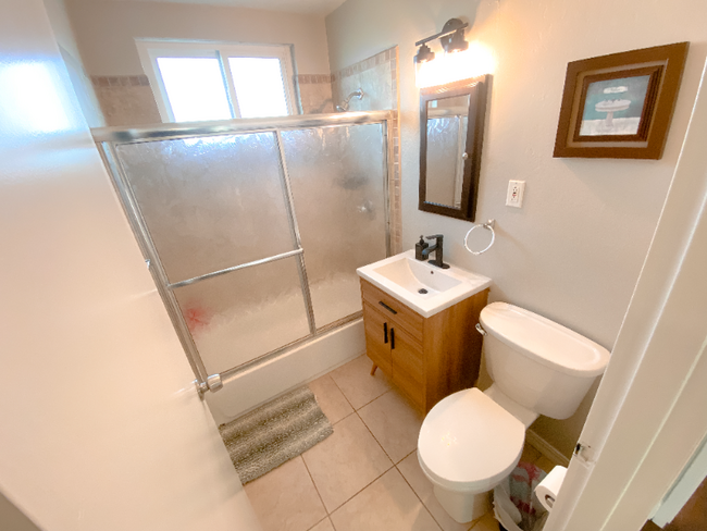 12 Linden Ave-Unit -4 in San Bruno, CA - Building Photo - Building Photo
