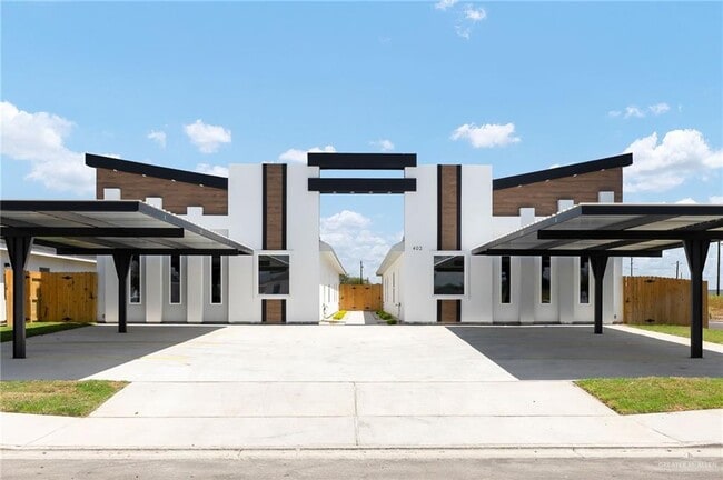 13 N Alexandrite Ave