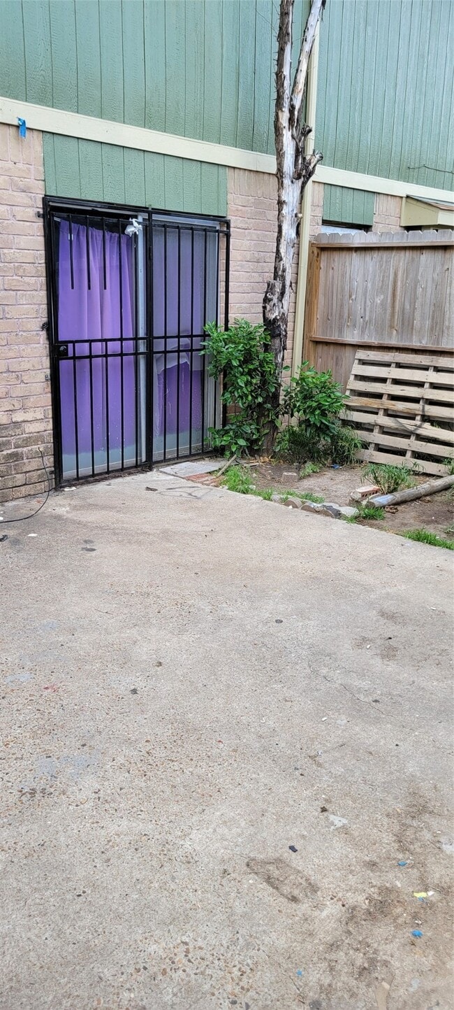 property at 137 Casa Grande Dr