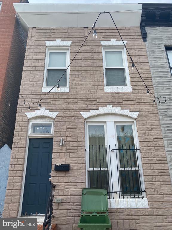 property at 206 S Chester St